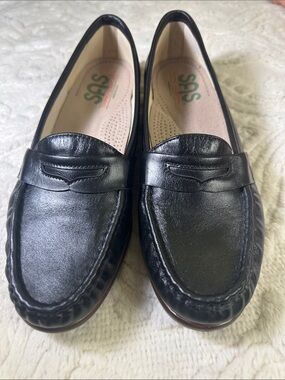 SAS Black Leather Tripad Comfort Slip-On womens Loafers